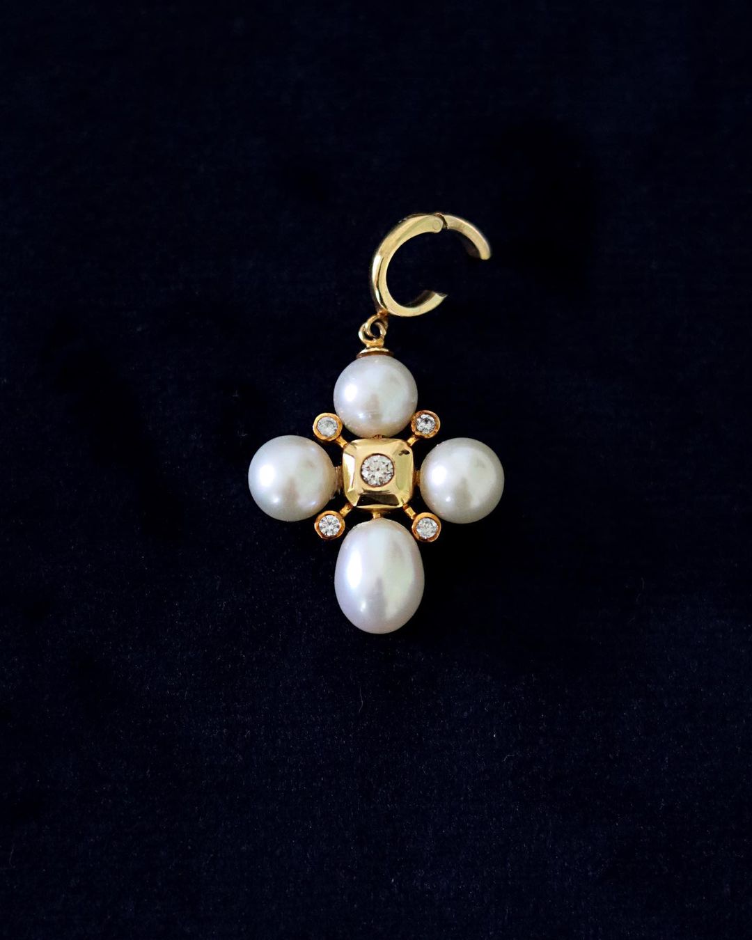No. 51 Cross Lock Pendant