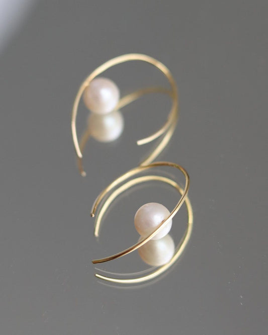 No. 58 Geometric Pearl Twists