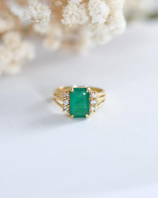 2.8 Carat Emerald Ring