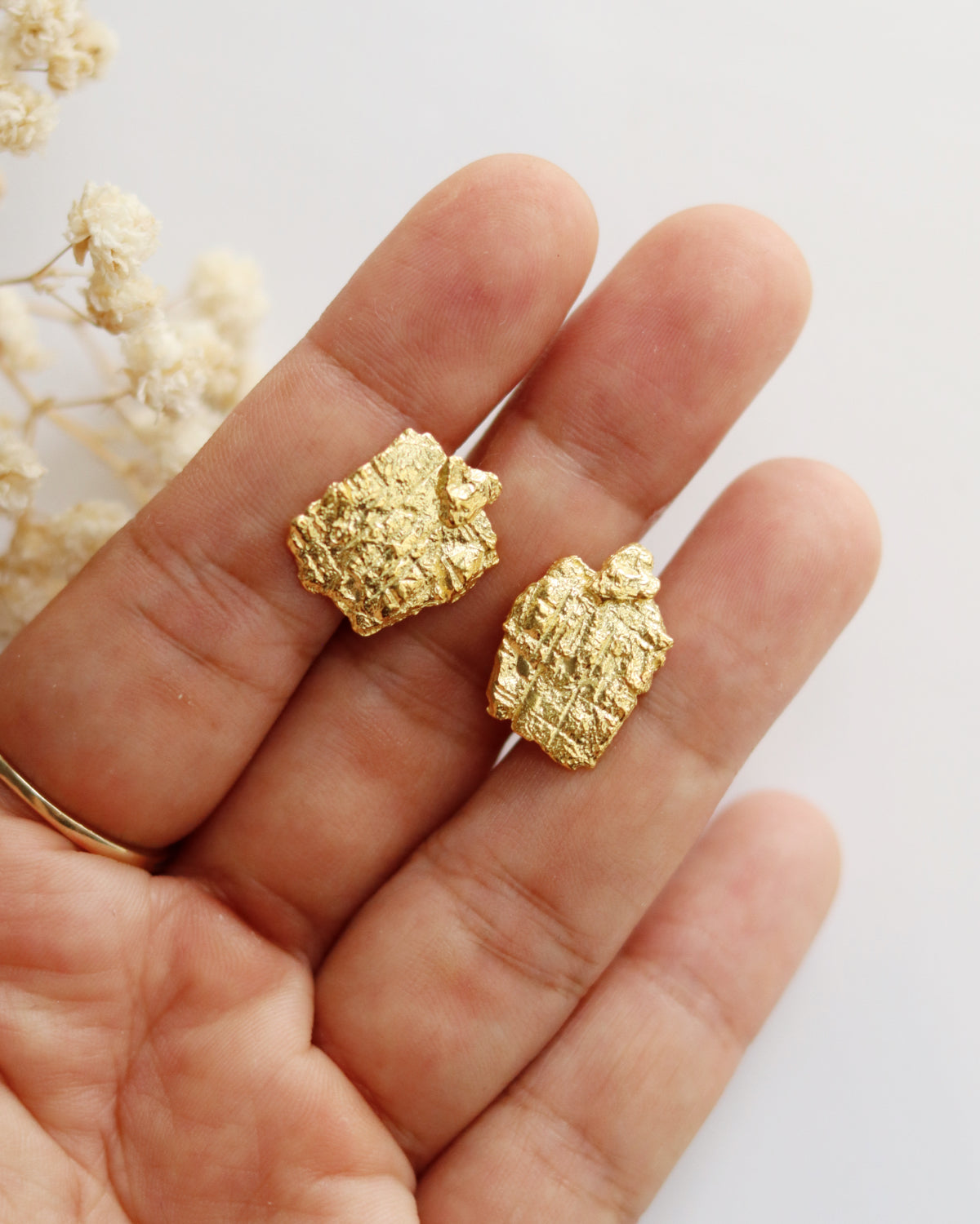 Bark Studs