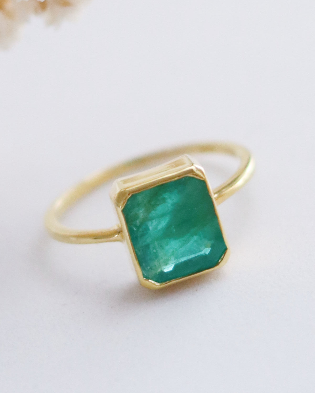 Emerald 14k Gold Solitaire Ring II