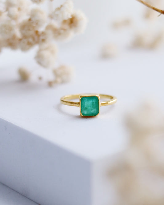 Emerald 14k Gold Solitaire Ring