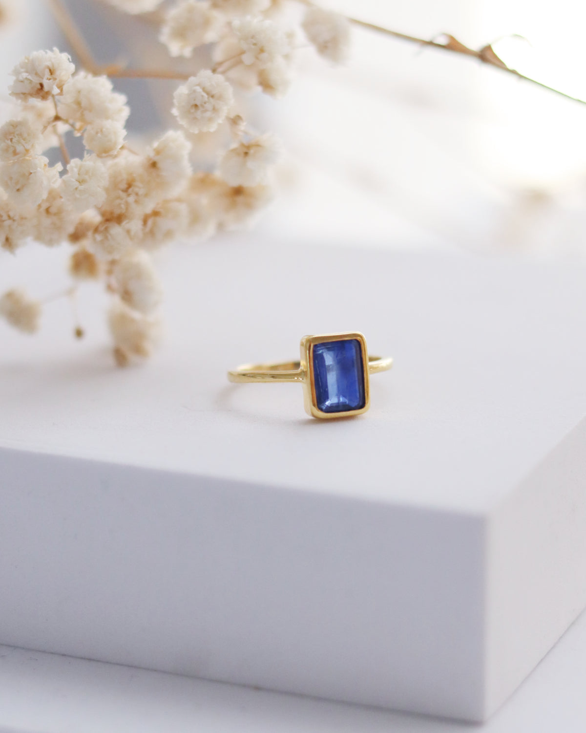 Sapphire 14k Gold Solitaire Ring